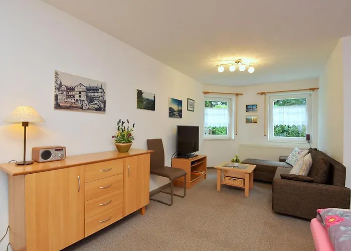 Daire Oberhofer Hoeh *